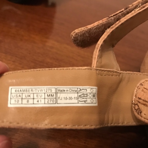 Vionic Amber Gold Cork adjustable sandals - Picture 5 of 5